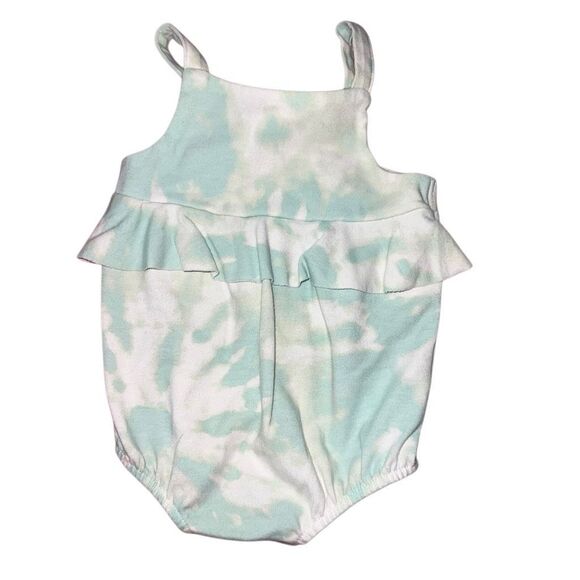 Baby girls clothing size newborn “make a bundle” - Picture 1 of 1